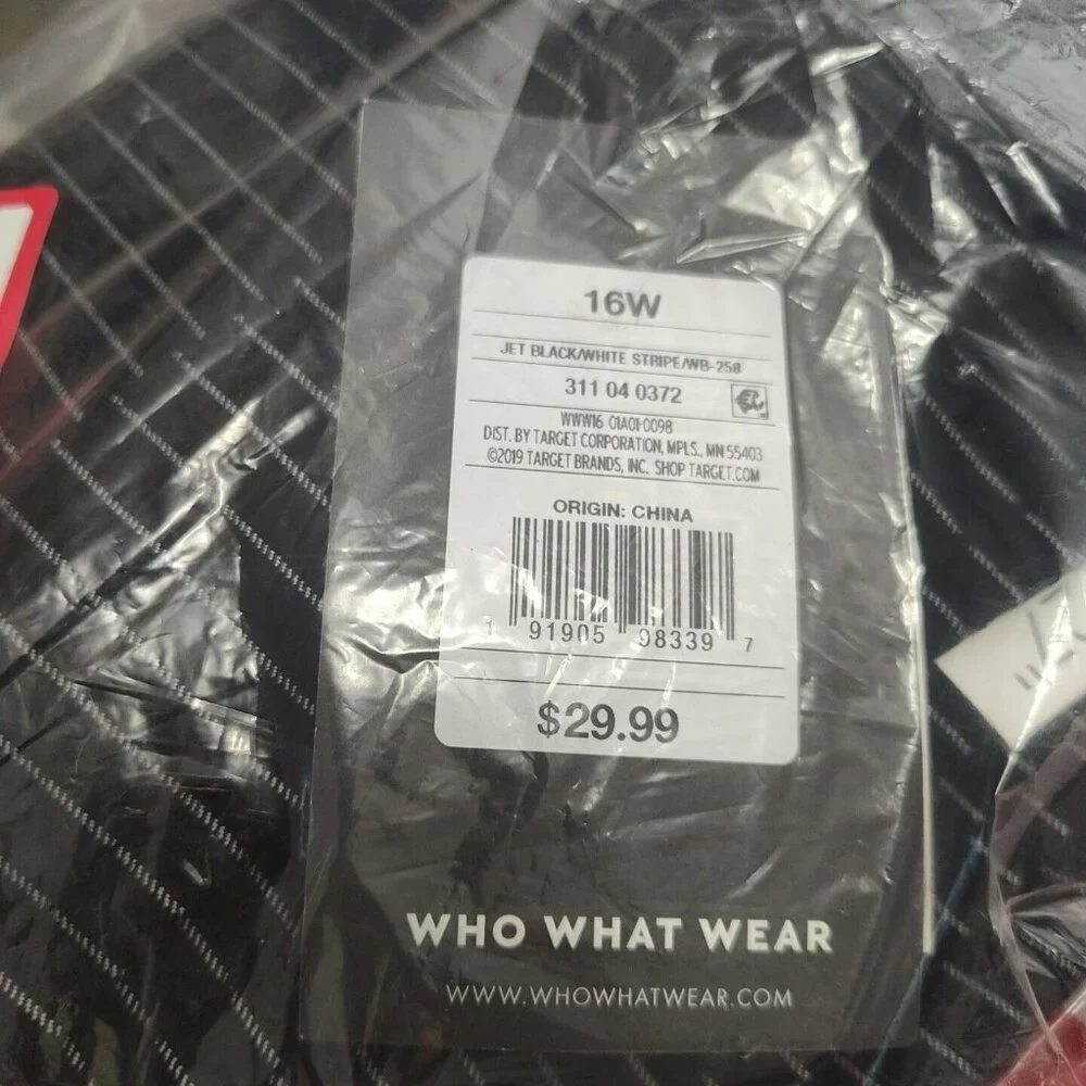 Who What Wear Cropped High Rise Stretch Pants Women Size 16W Black White Stripe - Picture 7 of 7